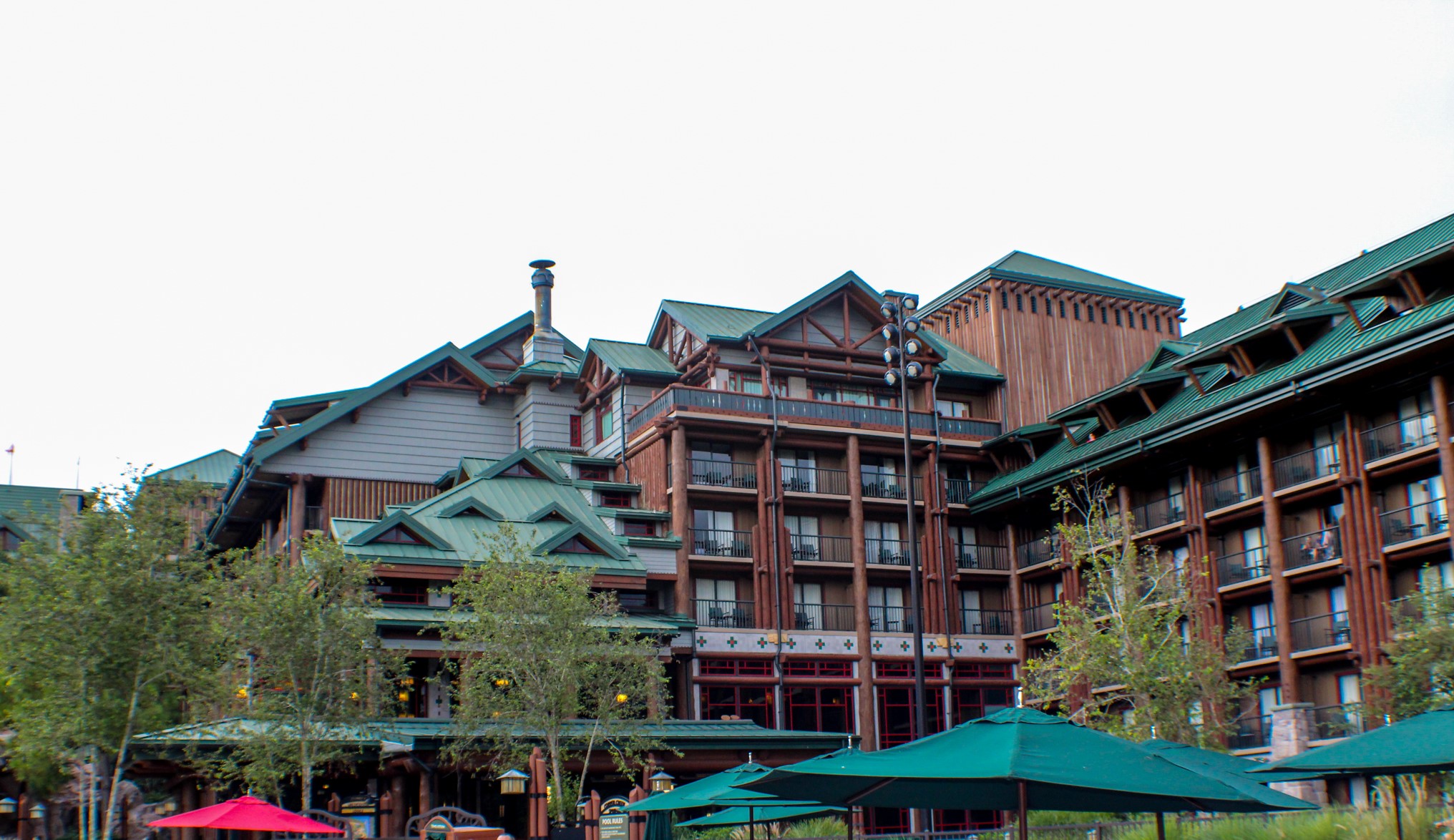 Copper Creek, Boulder Ridge, or Wilderness Lodge Which one to Book