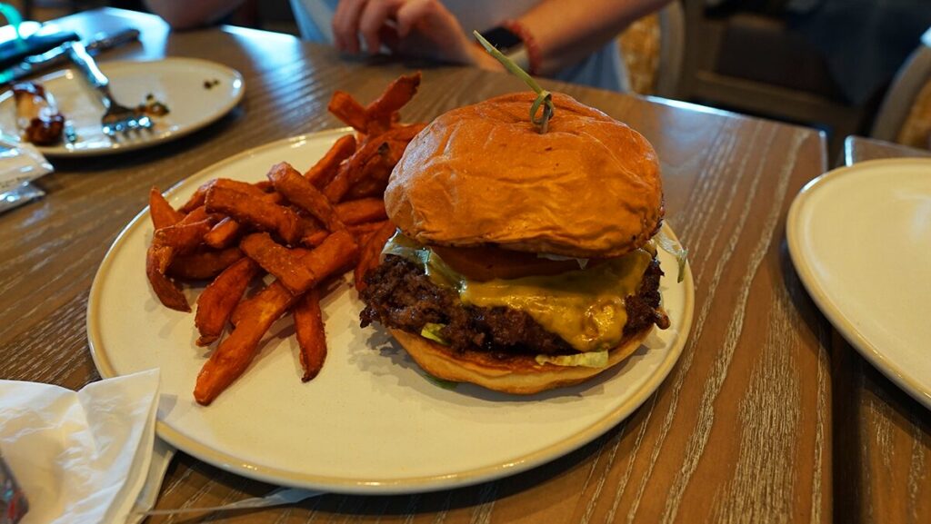 Wayfinder Burger at Wailulu Bar & Grill at the Island Tower at Disney's Polynesian Villas